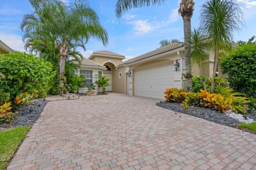 Welcome to your new home in Wycliffe Golf & Country Club's - Beach Home for sale in Lake Worth, Florida on Beachhouse.com