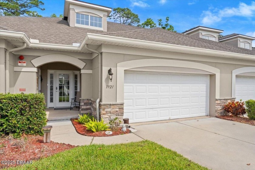 This beautiful 3 bedroom 2 1/2 bath townhouse in The Residences - Beach Townhome/Townhouse for sale in New Smyrna Beach, Florida on Beachhouse.com