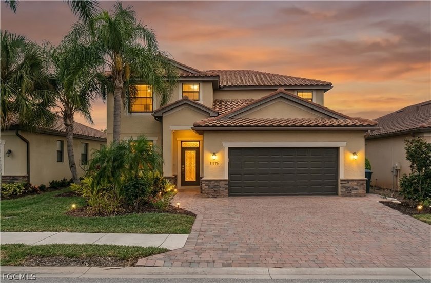 This Gorgeous home is MOVE-IN READY!! With Luxury Vinyl Plank - Beach Home for sale in Fort Myers, Florida on Beachhouse.com