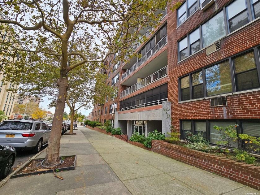 Great opportunity, move right in and enjoy this modern renovated - Beach Home for sale in Forest Hills, New York on Beachhouse.com