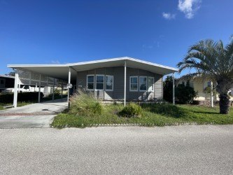 Discover incredible value in this spacious 3-bedroom, 2-bath - Beach Home for sale in Bradenton, Florida on Beachhouse.com