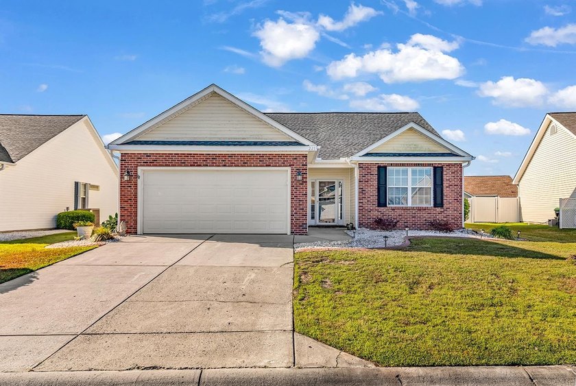 Immaculate 3 -bedroom, 2-bath home featuring a spacious - Beach Home for sale in Longs, South Carolina on Beachhouse.com