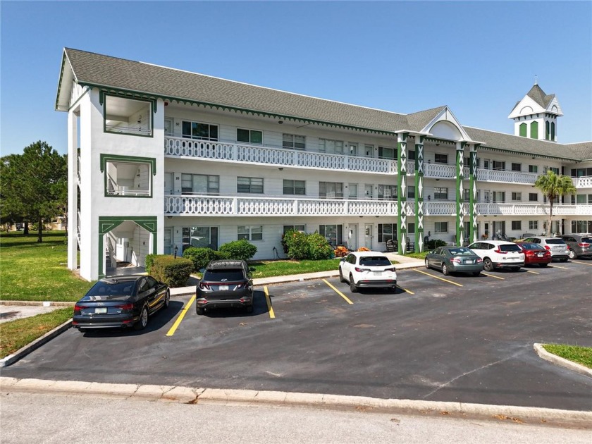 On Top of The World - This 1100 sq ft 2 bedroom, 2 bath - Beach Condo for sale in Clearwater, Florida on Beachhouse.com