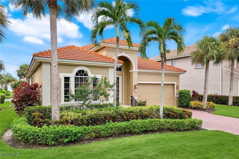 This is a well-maintained home in Crown Colony, close to a - Beach Home for sale in Fort Myers, Florida on Beachhouse.com