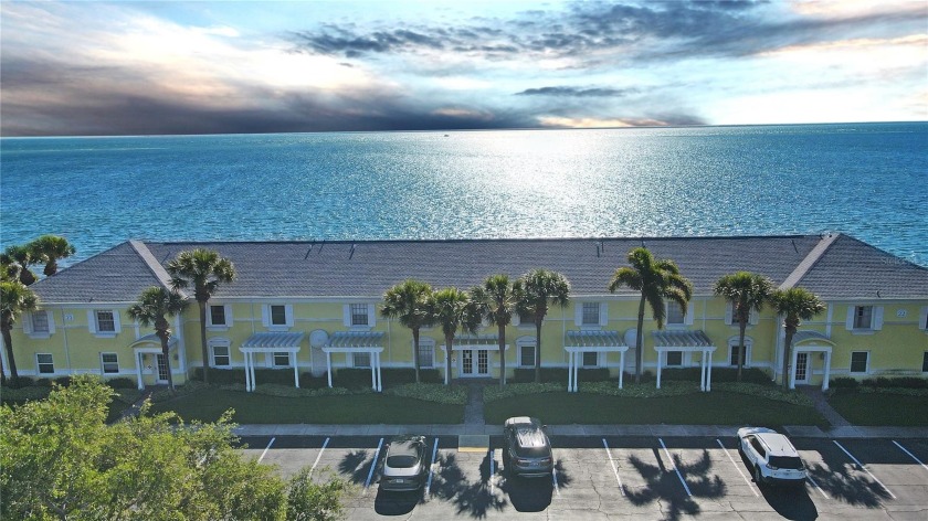 Million Dollar Bay View! First floor 2 bedroom 1 1/2 bath with - Beach Condo for sale in St. Petersburg, Florida on Beachhouse.com