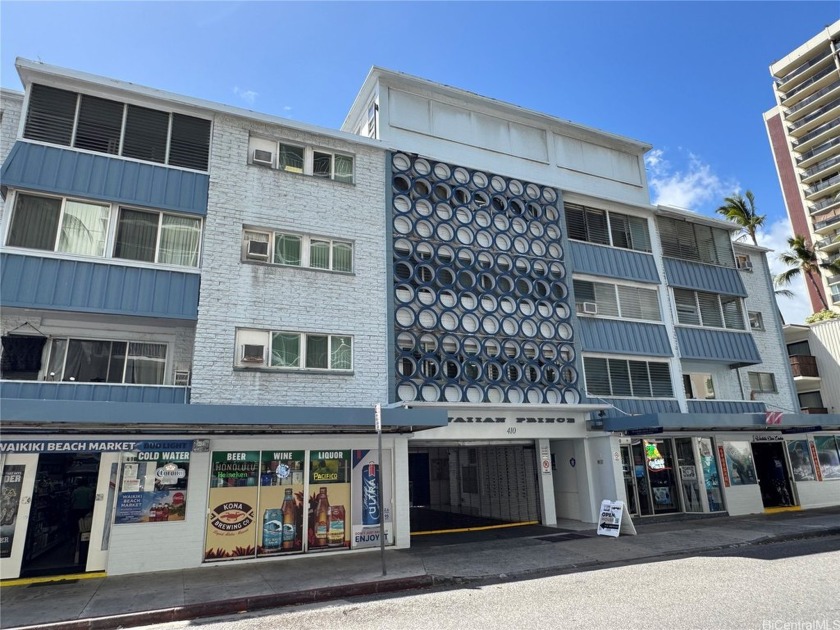 Don't miss this rare chance to own a top-floor unit just 1/2 a - Beach Condo for sale in Honolulu, Hawaii on Beachhouse.com