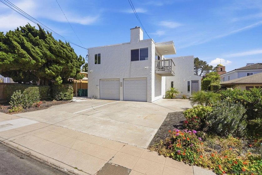 Exceptional coastal investment opportunity just blocks away from - Beach Home for sale in La Jolla, California on Beachhouse.com