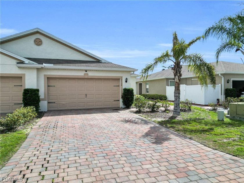 10756 Crossback Ln - Welcome to this beautifully maintained - Beach Home for sale in Lehigh Acres, Florida on Beachhouse.com