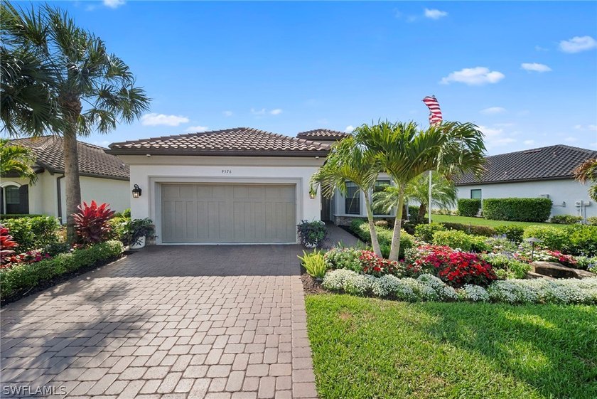 Experience refined Naples living with FULL GOLF MEMBERSHIP - Beach Home for sale in Naples, Florida on Beachhouse.com