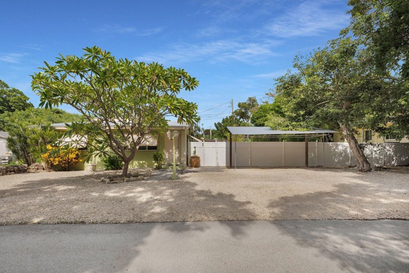 Welcome to Broadway! Nestled in the heart of the historic - Beach Home for sale in Key Largo, Florida on Beachhouse.com