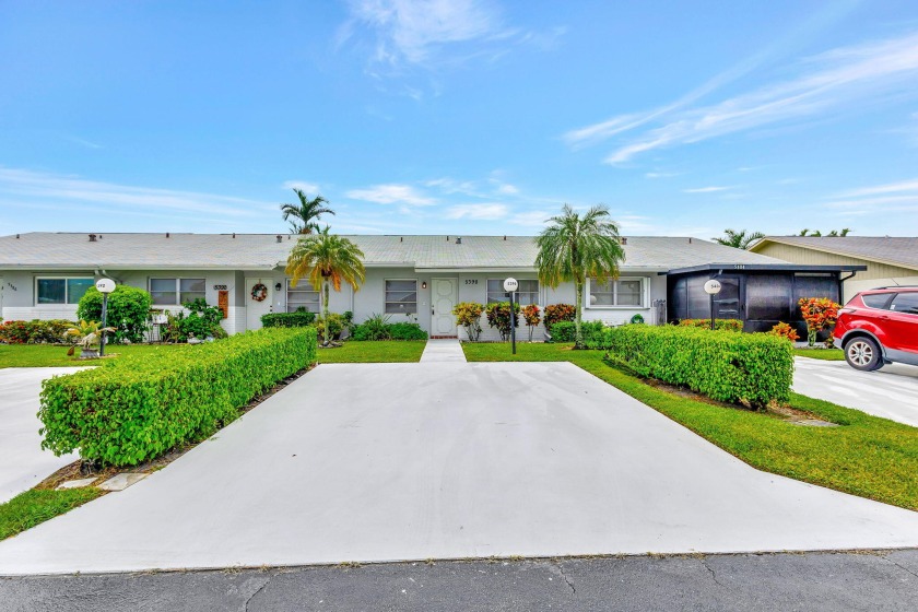 Tilled through out. Interior unit, sets of 4.A/C approx. 7 yrs - Beach Home for sale in West Palm Beach, Florida on Beachhouse.com