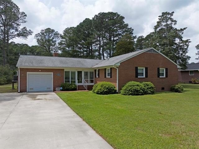 York County Waterfront!!! - 3 bedroom 2 full bath brick rancher - Beach Home for sale in Yorktown, Virginia on Beachhouse.com