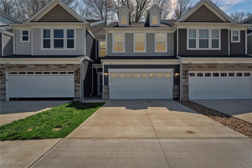 Welcome to your dream home located in the highly sought after - Beach Townhome/Townhouse for sale in Westlake, Ohio on Beachhouse.com