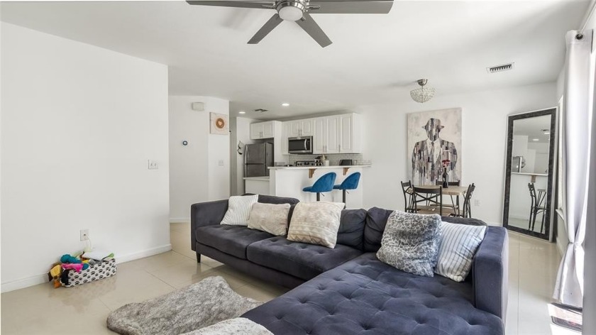 Charming 3 bedroom, 2.5-bath corner unit with 1-car garage in a - Beach Townhome/Townhouse for sale in Pompano Beach, Florida on Beachhouse.com