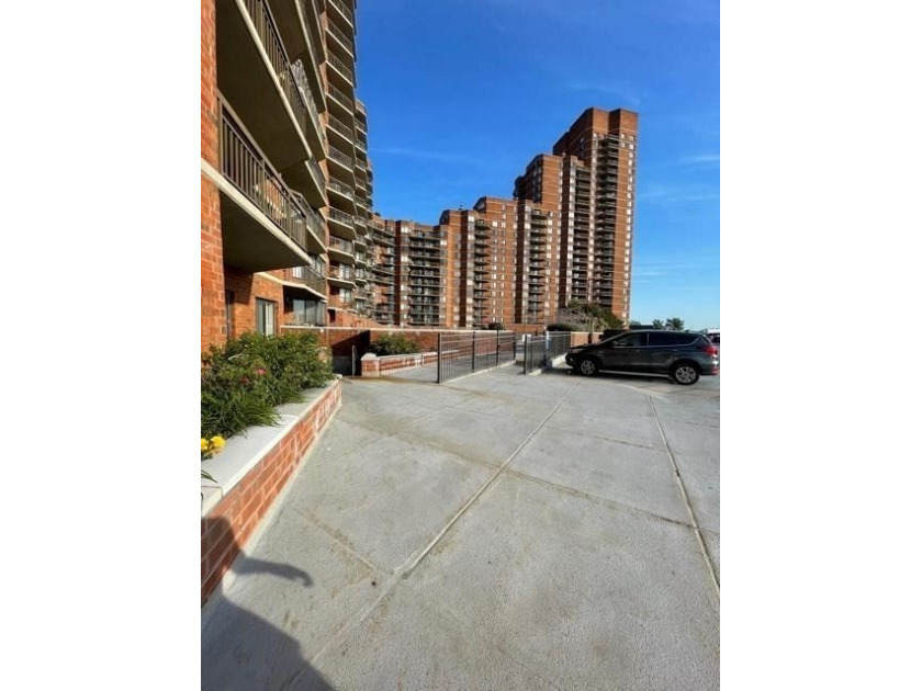 Welcome to this 2 Bedroom & 2 Bath simplex with 1379 sq ft of - Beach Condo for sale in Secaucus, New Jersey on Beachhouse.com