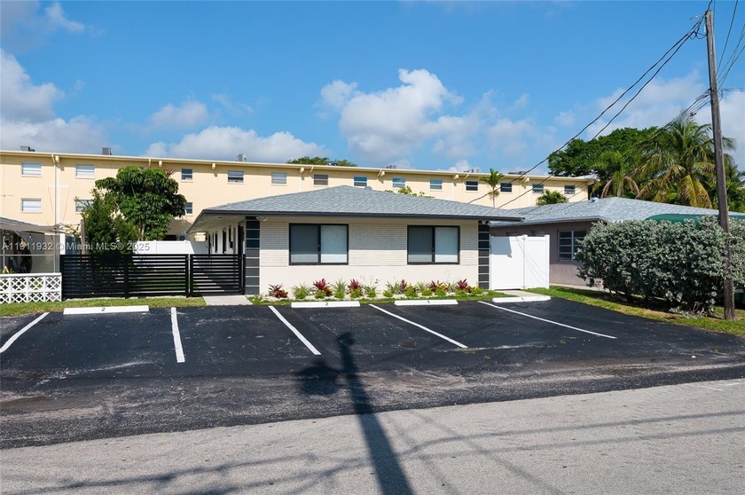 -Ready Duplex - Less Than 2 Miles from the Beach!
This fully - Beach Townhome/Townhouse for sale in Pompano Beach, Florida on Beachhouse.com