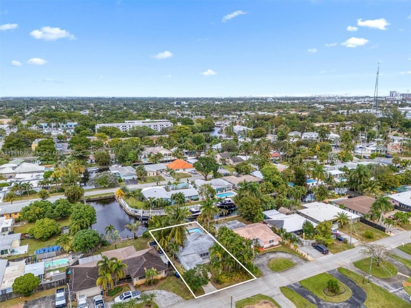 Fantastic opportunity to own a waterfront home in Fort - Beach Home for sale in Fort Lauderdale, Florida on Beachhouse.com