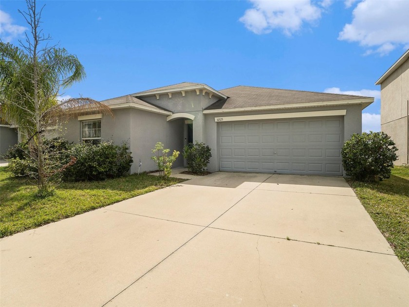 Under contract-accepting backup offers. Welcome home! This well - Beach Home for sale in Riverview, Florida on Beachhouse.com