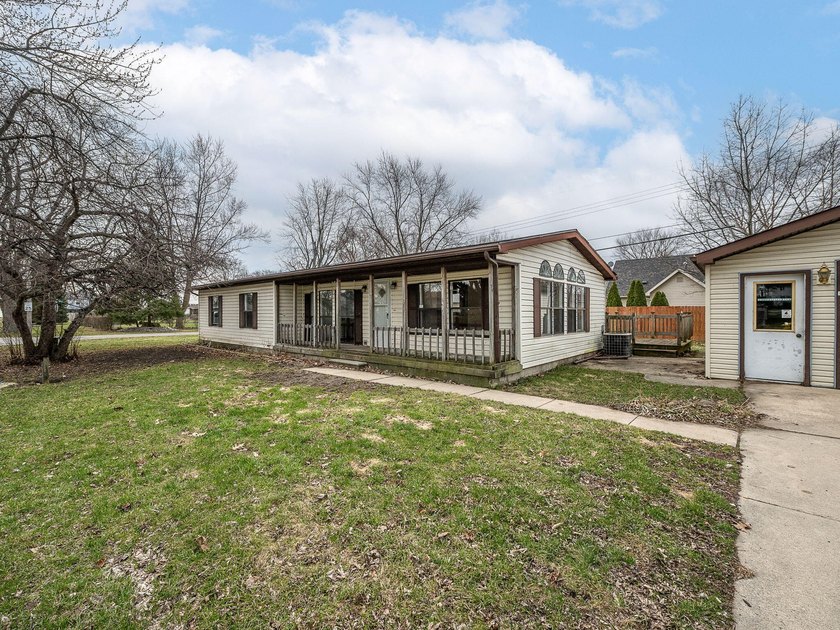 Back on Market due to Buyer's Funding. Great opportunity to earn - Beach Home for sale in Monroe, Michigan on Beachhouse.com