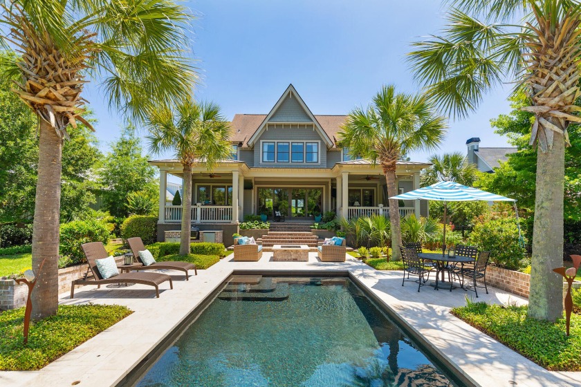This custom-built home by Roy Mahshie is a stunning oasis on a - Beach Home for sale in Charleston, South Carolina on Beachhouse.com