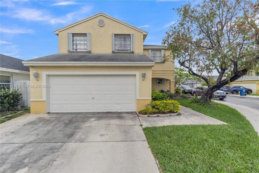 Very spacious floor plan in the largest model in this - Beach Home for sale in Sunrise, Florida on Beachhouse.com