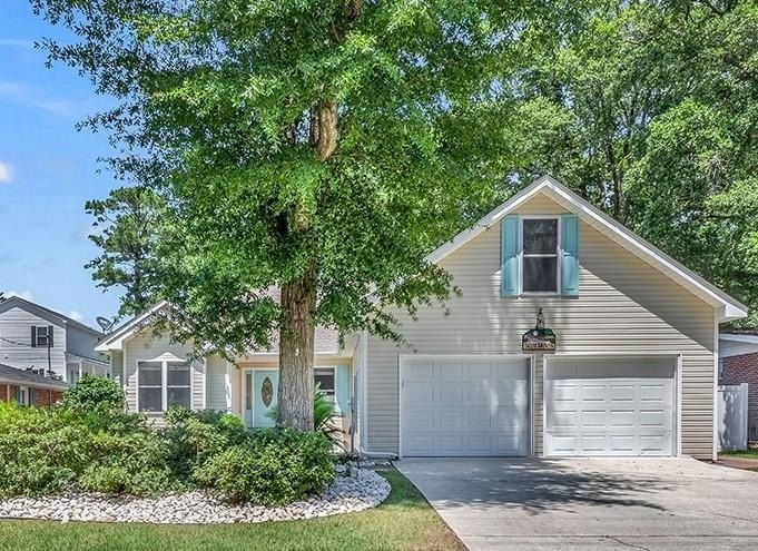 This Home Is Available Just In Time To Enjoy The Full Summer - Beach Home for sale in Surfside Beach, South Carolina on Beachhouse.com