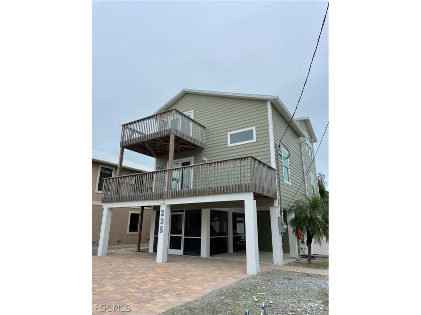 This house is just 5 minutes away from putting your toes in the - Beach Home for sale in Fort Myers Beach, Florida on Beachhouse.com
