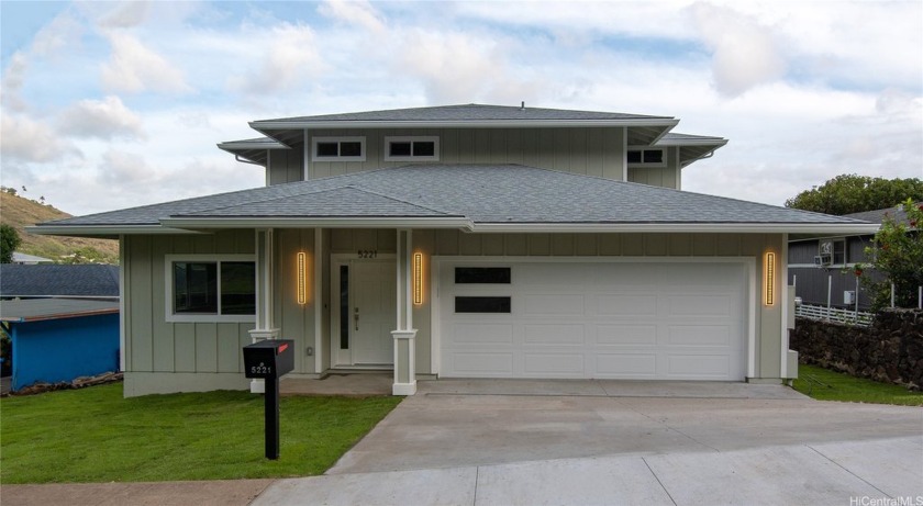 Immaculate brand-new two-story luxury home featuring 4 bedrooms - Beach Home for sale in Honolulu, Hawaii on Beachhouse.com