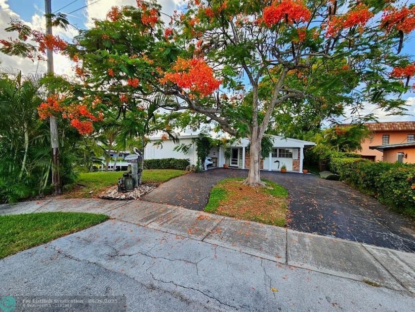 This Property is Truly a one of a kind waterfront home. 2bed - Beach Home for sale in Deerfield Beach, Florida on Beachhouse.com