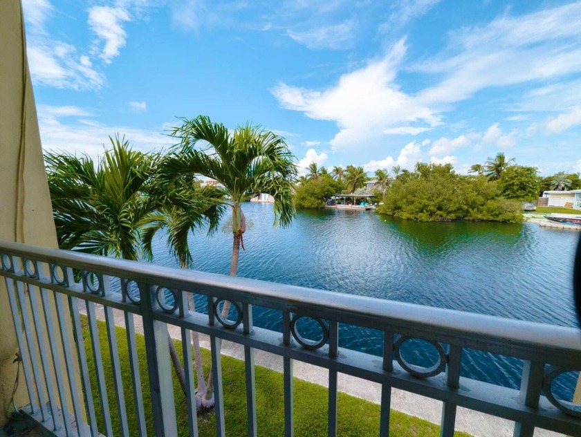 Discover the perfect waterfront retreat in this charming - Beach Condo for sale in Big Coppitt, Florida on Beachhouse.com