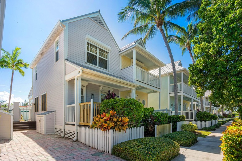 Ready for a perfect a turnkey investment and an ideal getaway? - Beach Townhome/Townhouse for sale in Duck Key, Florida on Beachhouse.com