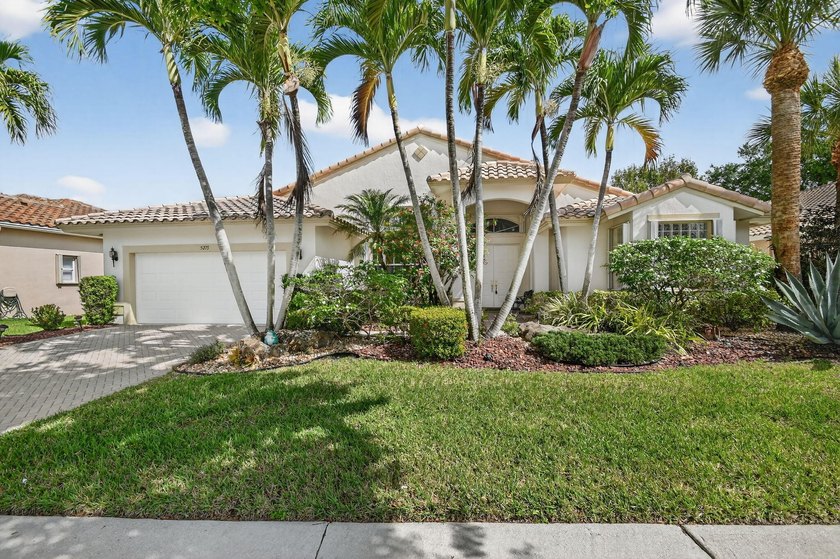 Welcome to this immaculate and beautifully maintained 3-bedroom - Beach Home for sale in Boynton Beach, Florida on Beachhouse.com