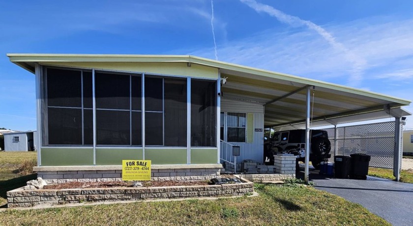 SPACIOUS HOME with amazing extra living space with front and - Beach Home for sale in Hudson, Florida on Beachhouse.com