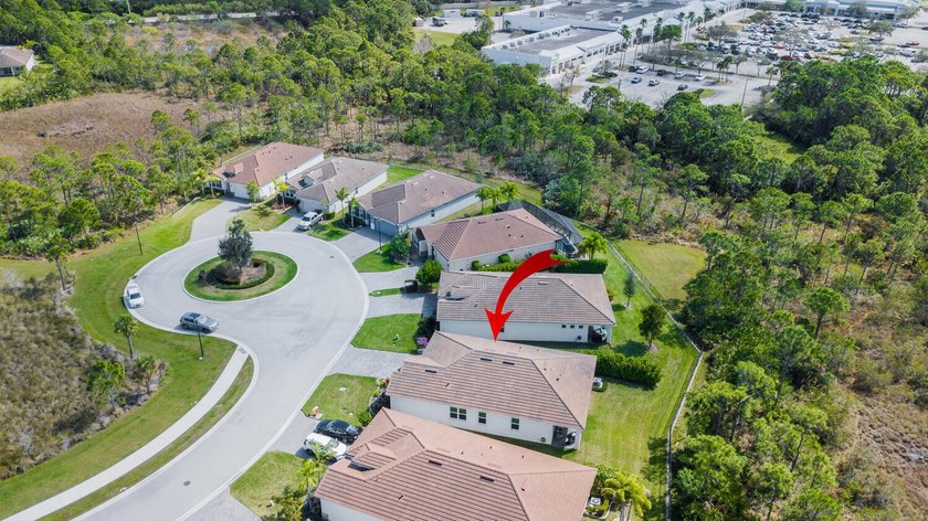 Like new and move-in ready! This stunning 3-bedroom, 2-bath CBS - Beach Home for sale in Jensen Beach, Florida on Beachhouse.com