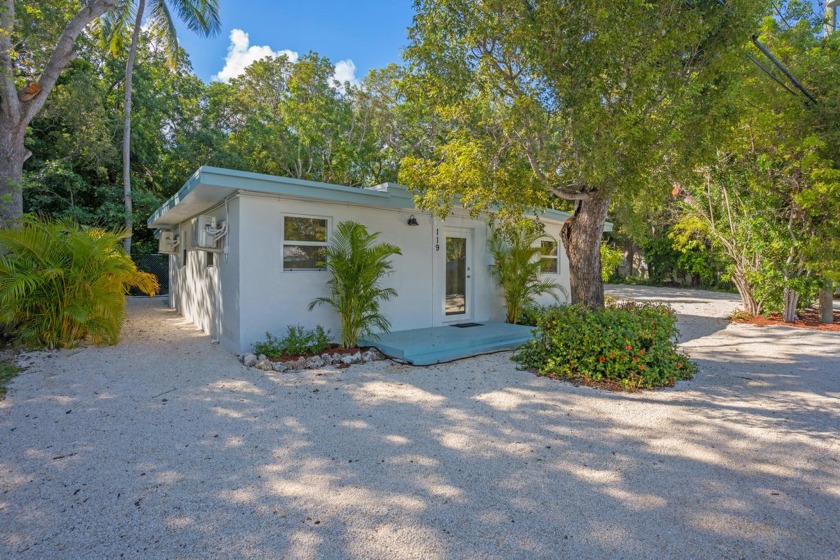 WELCOME TO YOUR BRAND ''ALMOST NEW'' DREAM RETREAT IN KEY LARGO - Beach Home for sale in Key Largo, Florida on Beachhouse.com