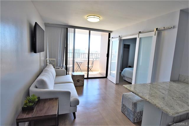 Enjoyed the beautiful view of Ocean from your living-room. This - Beach Condo for sale in Honolulu, Hawaii on Beachhouse.com