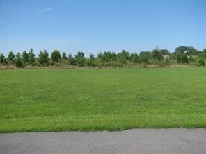 GREAT PARCEL WITHIN WALKING DISTANCE OF THE COMMUNITY CLUBHOUSE - Beach Lot for sale in Irvington, Virginia on Beachhouse.com