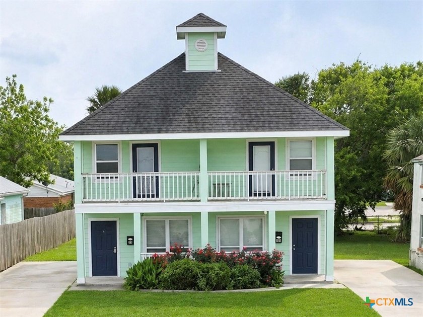 WATERVIEW! 4 bedroom, 2 bathroom, 2 half bath, 2 story duplex - Beach Home for sale in Port Lavaca, Texas on Beachhouse.com