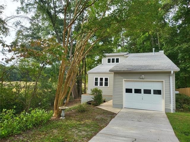 Priced to sell! Waterfront single family 2 story contemporary - Beach Home for sale in Newport News, Virginia on Beachhouse.com