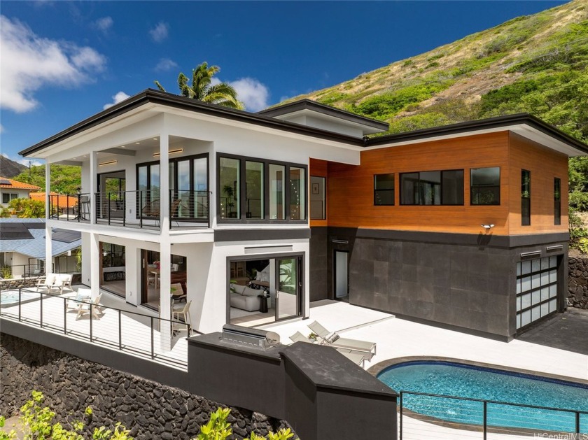 Brand-New Exclusive Estate Perched on a coveted ridge offering - Beach Home for sale in Honolulu, Hawaii on Beachhouse.com