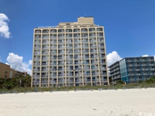 Refurbished unit.  New beds, furniture, refrigerator, stove top - Beach Condo for sale in Myrtle Beach, South Carolina on Beachhouse.com