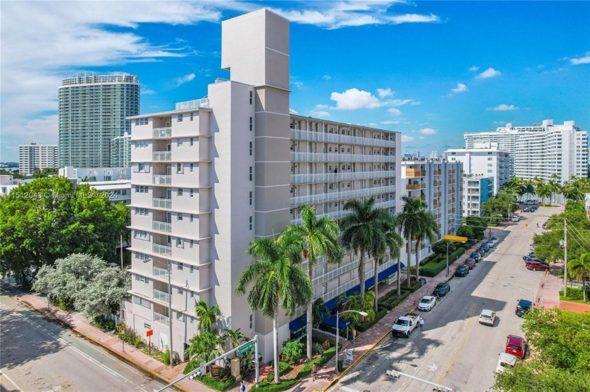 Why lease when you can own with a Lincoln Road address! - Beach Commercial for sale in Miami Beach, Florida on Beachhouse.com