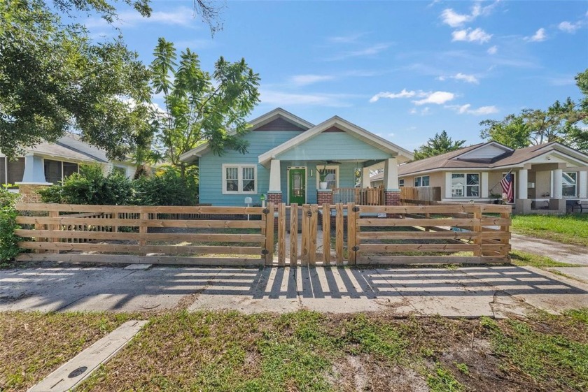 Welcome to this charming 1,171 Sq. Ft. 3-bedroom, 2-bath - Beach Home for sale in St. Petersburg, Florida on Beachhouse.com
