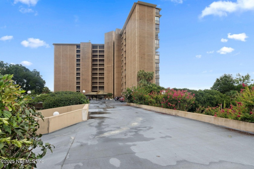 Riverfront living at its best! Discover this beautiful 2-bedroom - Beach Condo for sale in Jacksonville, Florida on Beachhouse.com