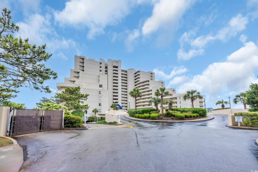 This beautiful 3-bedroom, 2-bathroom ocean view condo offers the - Beach Condo for sale in Myrtle Beach, South Carolina on Beachhouse.com