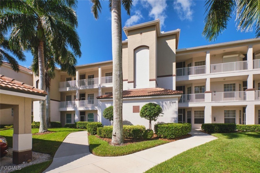 2nd floor condo Located in Lexington's lake Village. Pay as you - Beach Condo for sale in Fort Myers, Florida on Beachhouse.com