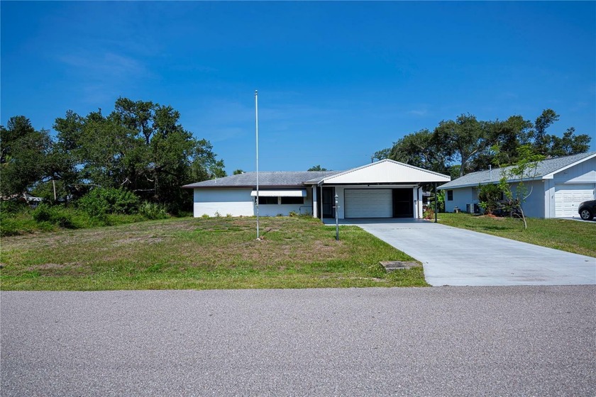 REDUCED! Welcome to your Florida Dream Home! Nestled on a quiet - Beach Home for sale in Port Charlotte, Florida on Beachhouse.com