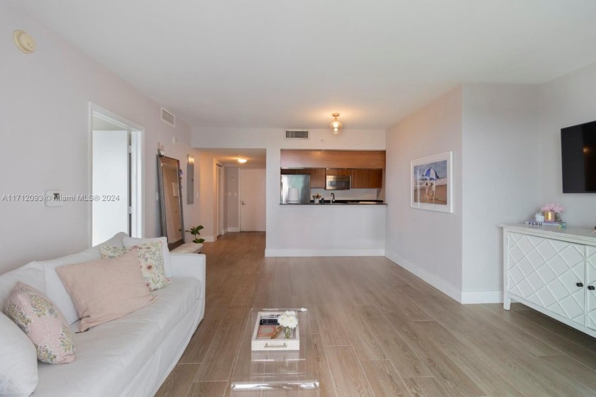 This 1-bed, 1-bath at The 1800 Club is centrally located in - Beach Condo for sale in Miami, Florida on Beachhouse.com