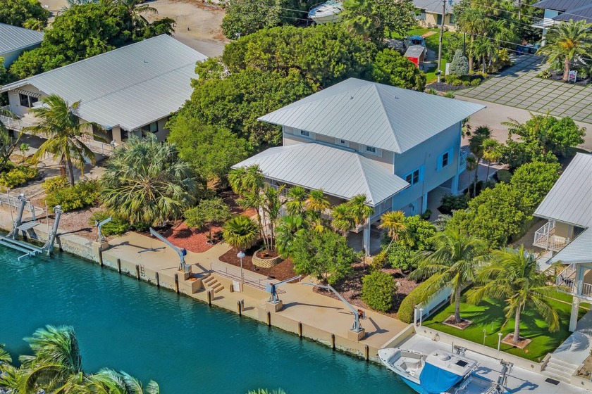 Immaculate and stunning, this Marathon home is the epitome of - Beach Home for sale in Marathon, Florida on Beachhouse.com