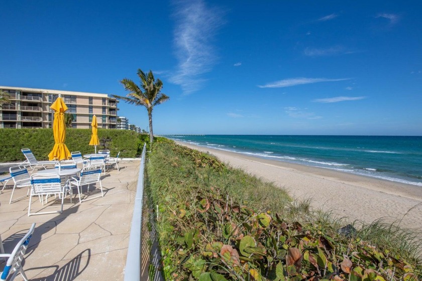 EXCELLENT PALM BEACH GETAWAY WITH OCEAN AND INTRACOASTAL VIEWS - Beach Condo for sale in Palm Beach, Florida on Beachhouse.com